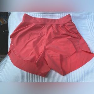 Lululemon Find your Pace shorts